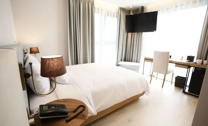 Süit (2 pax over extra fee KRW15000 on site)