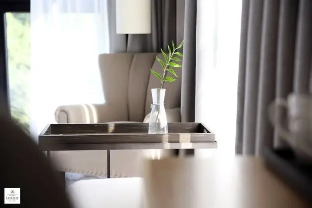 Süit (2 pax over extra fee KRW15000 on site)