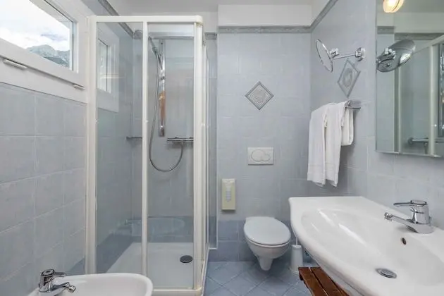 Standard Tek Büyük Yataklı Oda, Balkon, Göl Manzaralı