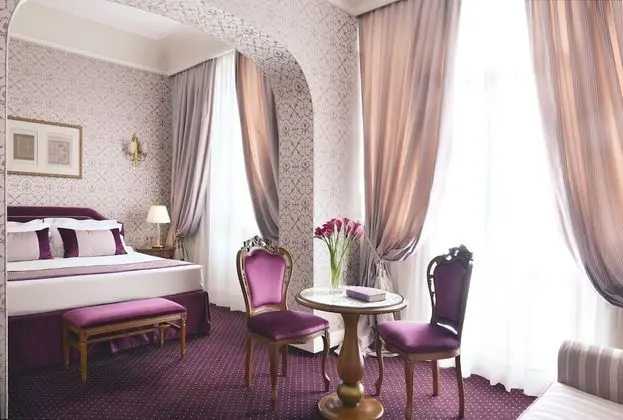 Junior Süit, Lagün Manzaralı