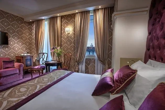 Junior Süit, Lagün Manzaralı