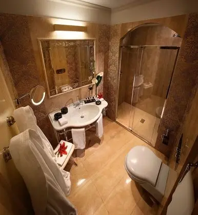 Junior Süit, Lagün Manzaralı