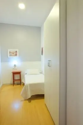 Üç Kişilik Oda