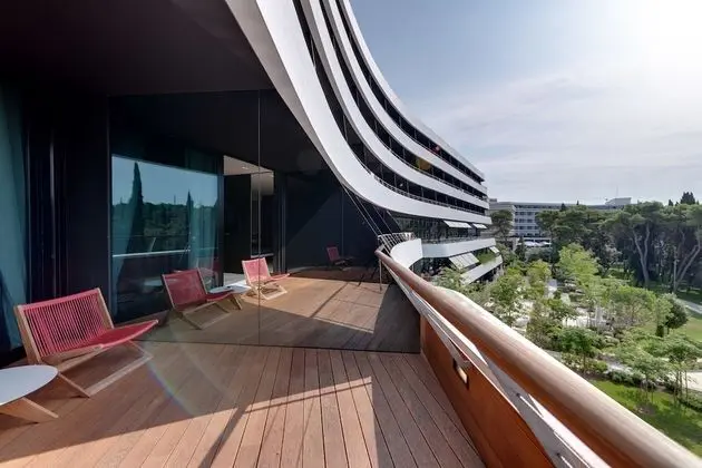 Grand Tek Büyük Yataklı Oda