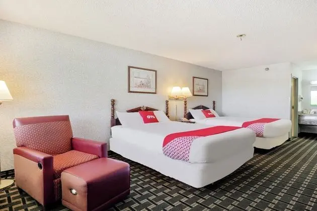 Oda, 2 Büyük (Queen) Boy Yatak