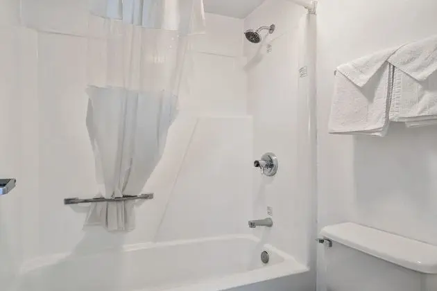 Oda, 2 Büyük (Queen) Boy Yatak