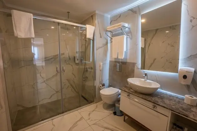 https://images.etstur.com/files/images/hotelImages/TR/214044/l/Long-Beach-Club-Nature-Oda-329364.jpg