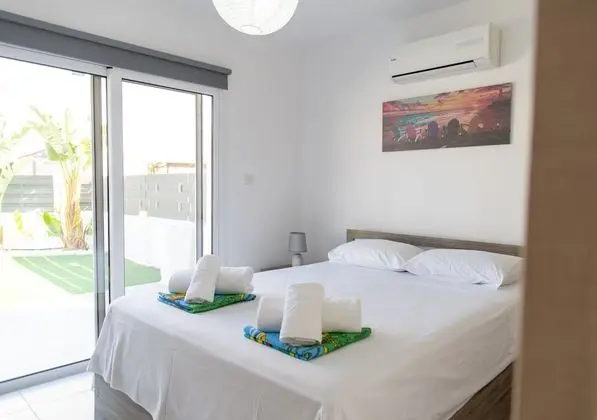 Apart Daire, 1 Yatak Odası, Veranda, Havuz Manzaralı