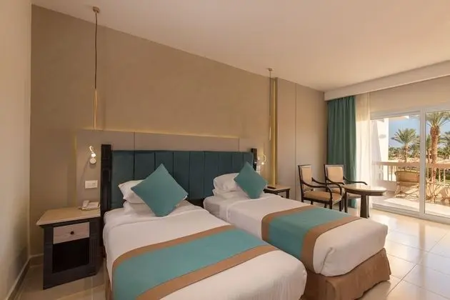 Deluxe Double or Twin Room (Egyptian Citizens and Residents only, no alcohol)