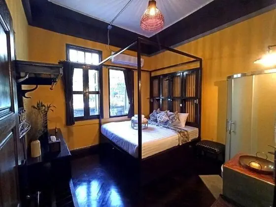 Tek Büyük Yataklı Oda (Private Shower)