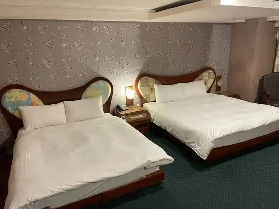 Deluxe Dört Kişilik Oda