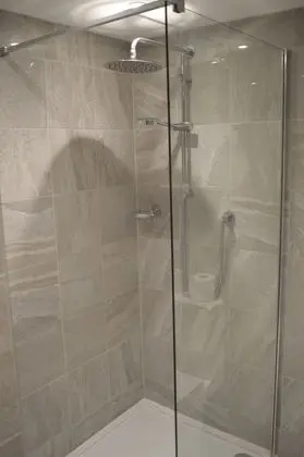 Süit, Banyolu/Duşlu