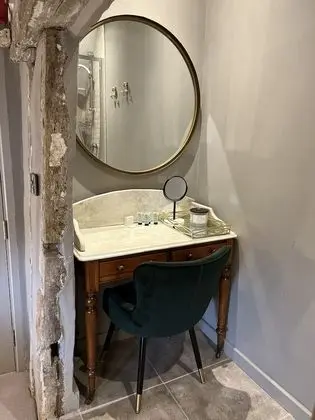 Tek Büyük Yataklı Oda, Banyolu/Duşlu