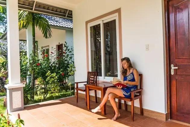 Deluxe Bungalov, Havuz Manzaralı