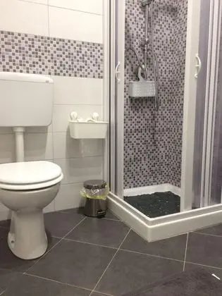 Deluxe Tek Büyük Yataklı Oda (Grey Room)