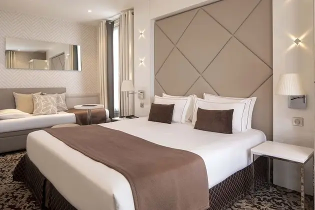 Deluxe Üç Kişilik Oda