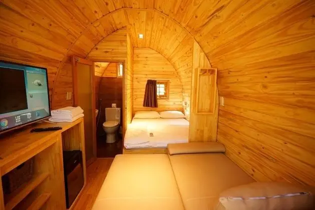 Ev (Wooden)