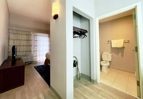 Premium Oda, 2 Büyük (Queen) Boy Yatak, Sigara İçilmez, Balkon