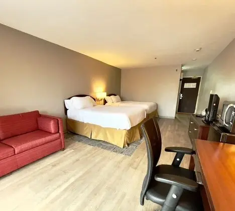 Premium Oda, 2 Büyük (Queen) Boy Yatak, Sigara İçilmez, Balkon