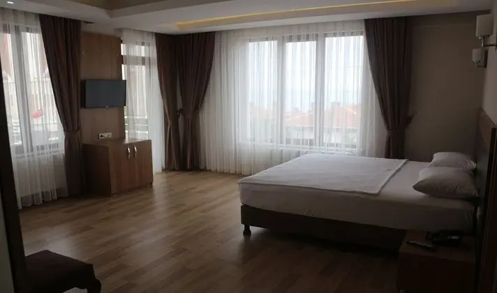 Deniz Manzaralı King Suite