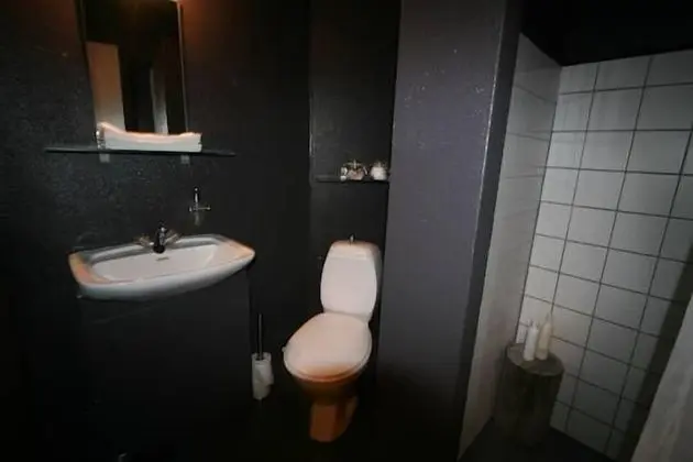 Basic İki Ayrı Yataklı Oda, Ortak Banyo