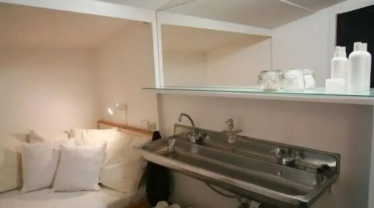 Üç Kişilik Oda, Özel Banyo