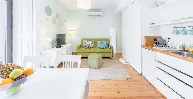 Stüdyo, Avlu Manzaralı