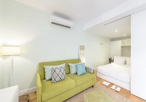 Stüdyo, Avlu Manzaralı