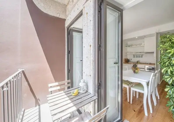 Stüdyo, Avlu Manzaralı