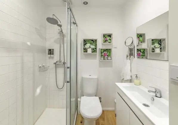 Stüdyo, Avlu Manzaralı