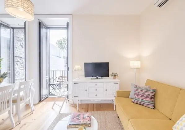 Stüdyo, Bahçe Manzaralı