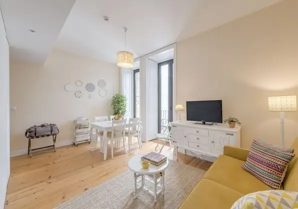 Stüdyo, Bahçe Manzaralı