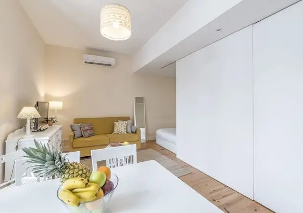 Stüdyo, Bahçe Manzaralı