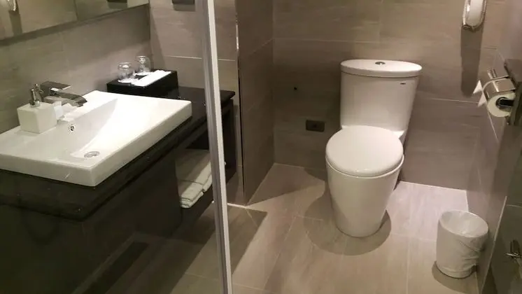 Üç Kişilik Oda
