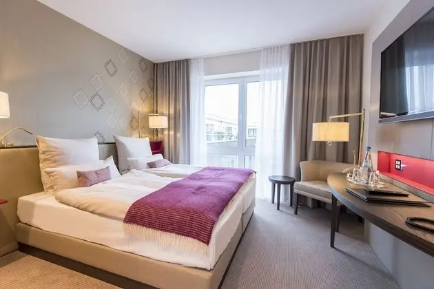 Deluxe Tek Büyük veya İki Ayrı Yataklı Oda, Balkon, Şehir Manzaralı
