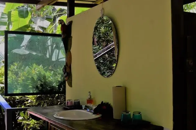 Tiki Hut