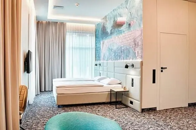 Deluxe Tek Büyük Yataklı Oda