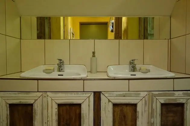 Traditional Ortak Ranzalı Oda