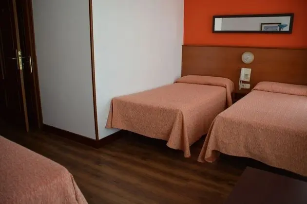 Basic Üç Kişilik Oda