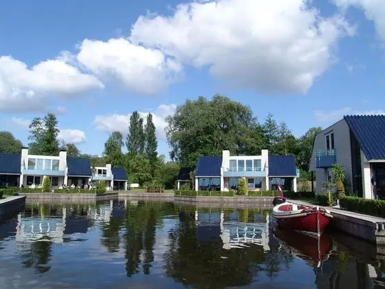 Comfort House, 3 Bedrooms, Partial Lake View, Lakeside (1 bathroom)