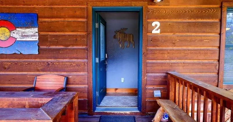 Loose Moose Lodge - Cabin 2