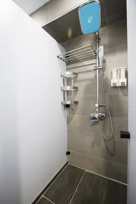 Standard Ortak Ranzalı Oda, Karma Ranzalı Oda, Sigara İçilmez, Ortak Banyo