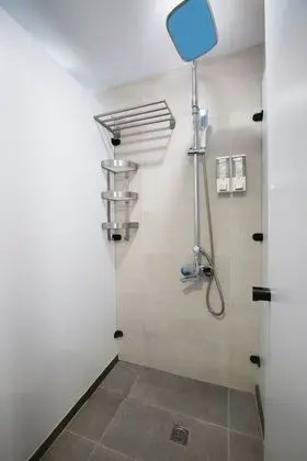 Standard Ortak Ranzalı Oda, Sadece kadınlar için, Sigara İçilmez, Ortak Banyo