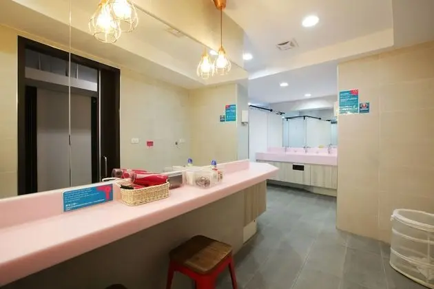Standard Ortak Ranzalı Oda, Sadece kadınlar için, Sigara İçilmez, Ortak Banyo