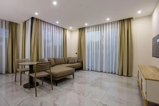 Premium Suite