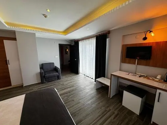 Aile Odası,Deniz Manzaralı,Balkonlu