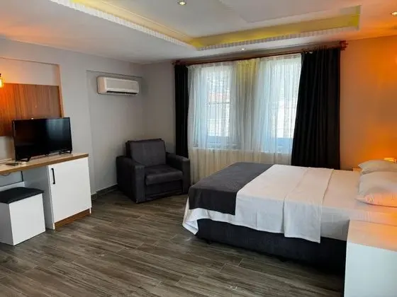 Aile Odası,Deniz Manzaralı,Balkonlu