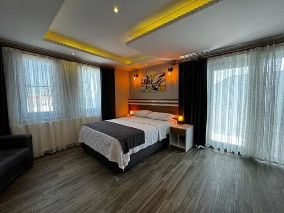 Aile Odası,Deniz Manzaralı,Balkonlu