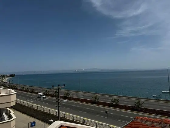 Aile Odası,Deniz Manzaralı,Balkonlu