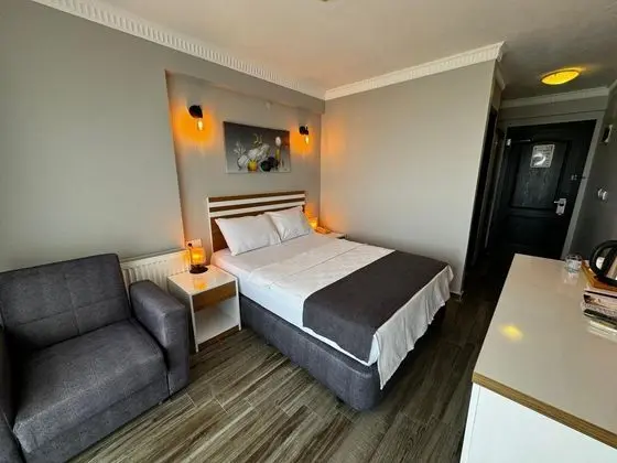 Standart Oda,Dağ Manzaralı,Fransız Balkonlu